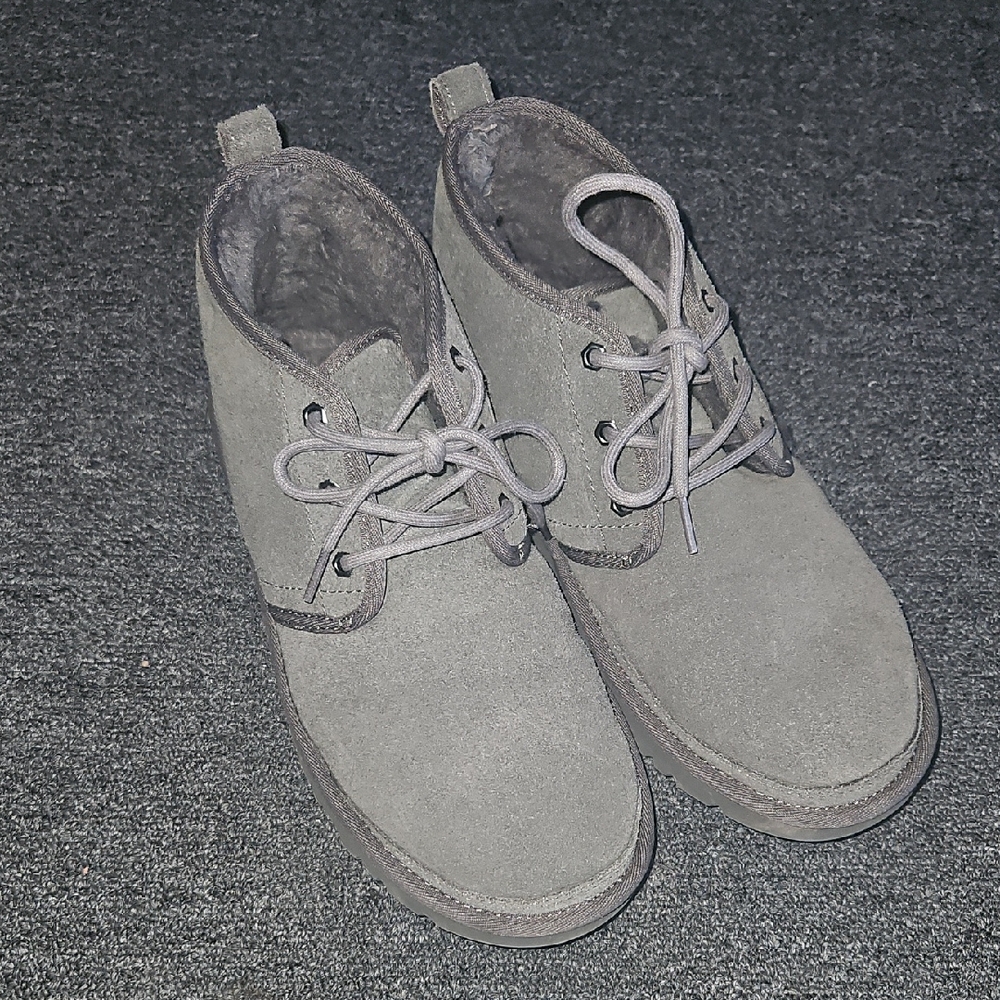 Ugg Men's Lined Gray Chukka Boots